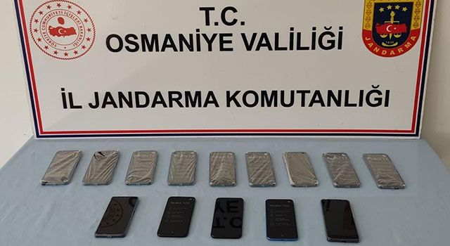 Osmaniye'de 14 Kaçak Cep Telefonu Ele Geçirildi