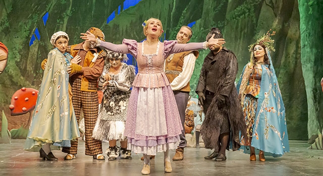 Antalya Devlet Opera ve Balesi 23 Nisan’da ”Rapunzel”i sahneledi