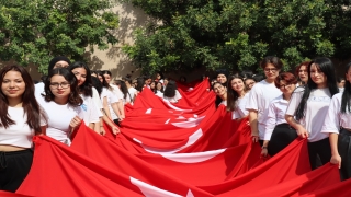Adana’da 100 metrelik Türk Bayrağı ile yürüyüş yapıldı