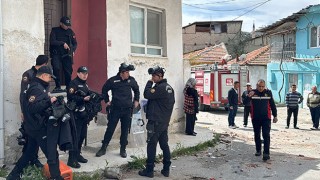 Burdur’da şizofreni hastasını kontrol altına almaya çalışan 4 polis hastanelik oldu