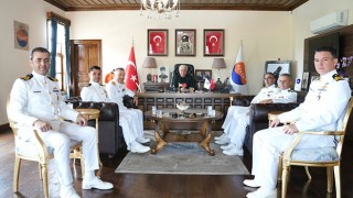 TCG Gaziantep ve TCG Karayel gemileri Finike Limanı’na demirledi