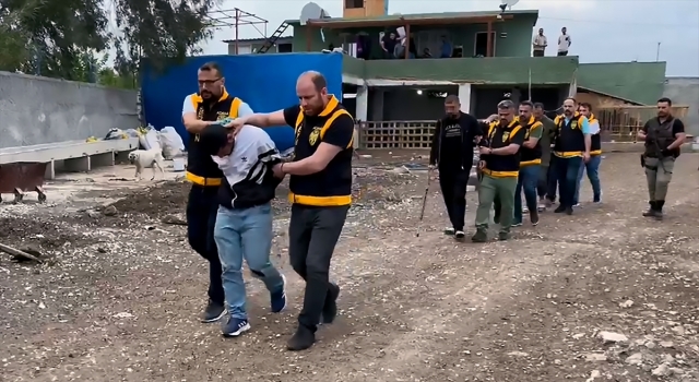 Adana’da silah ve uyuşturucu bulunan çiftlikte yakalanan 4 zanlı tutuklandı