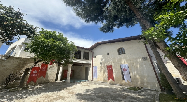 Hatay’da depremlerde aldığı hasarın ardından restore edilen cami ibadete açıldı