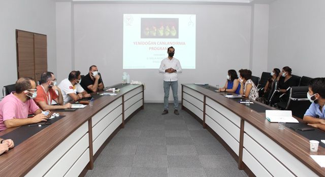 Yeni Doğan Canlandırma Programına katılanlara sertifika