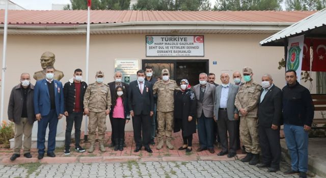 Tuğgeneral Okyar’dan Şehit Aileleri Derneğine ziyaret