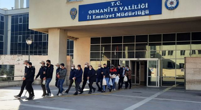 Osmaniye’de, PKK/KCK şüphelisi 9 Suriyeli, sınır dışı edildi