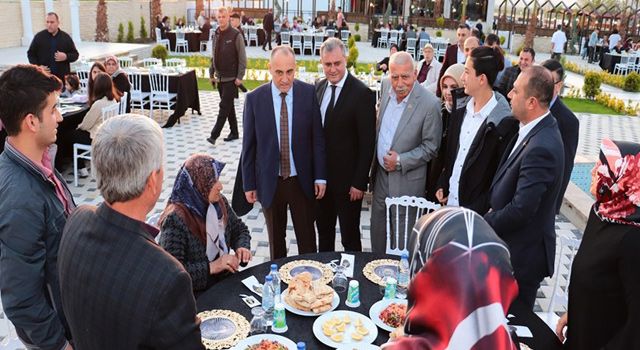 Düziçi Kaymakamı, Şehit ve Gazi aileleriyle iftarda buluştu