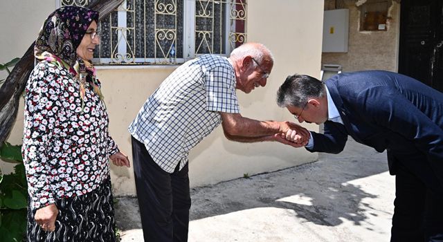 Vali Yılmaz, “Babalar Günü” ziyaretleri gerçekleştirdi