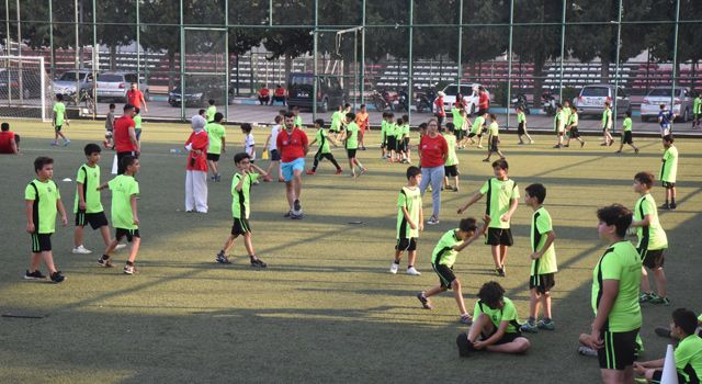 Ücretsiz Yaz Spor Okulları Yaklaşık 2 Bin Öğrencinin Katılımıyla Devam Ediyor