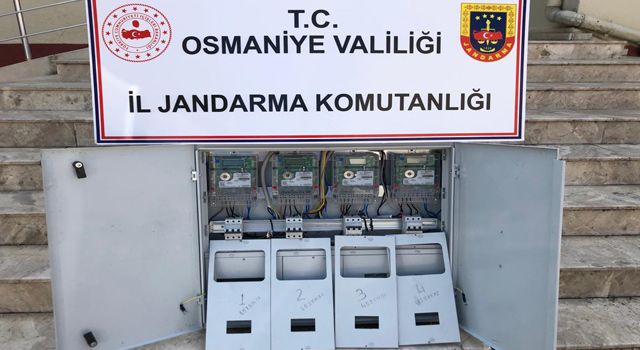 Kadirli’de elektrik panosu hırsızı 2 şüpheli yakalandı