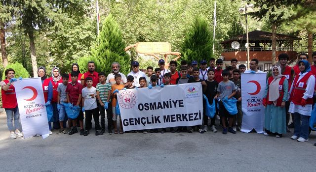 Mesire alanından 20 torba çöp topladılar