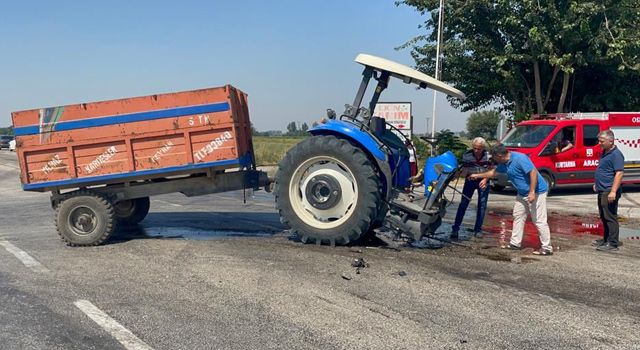 Traktör ile otomobil çarpıştı: 1 ölü, 4 yaralı