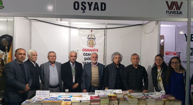 Kitap Fuarı ziyaretçilerini ağırlıyor