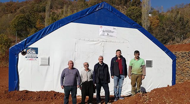 Bahçe’de çadır ahırların kurulumu tamamlandı