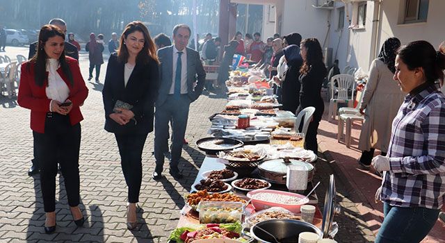 Kaymakam eşi, SMA hastası için açılan kermese katıldı