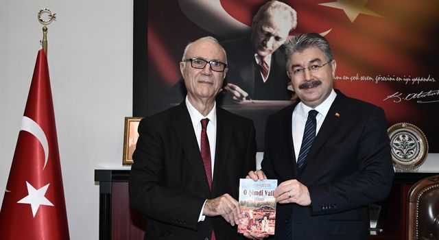 Vali Yılmaz’ın hayatı kitaplaştırıldı