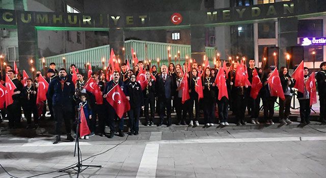 Fener Alayı etkinliğinde, Karanlıklar aydınlandı