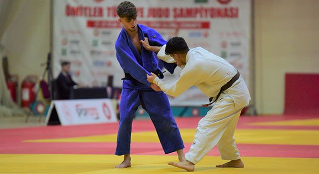 Türkiye Judo Şampiyonası Osmaniye’de başladı