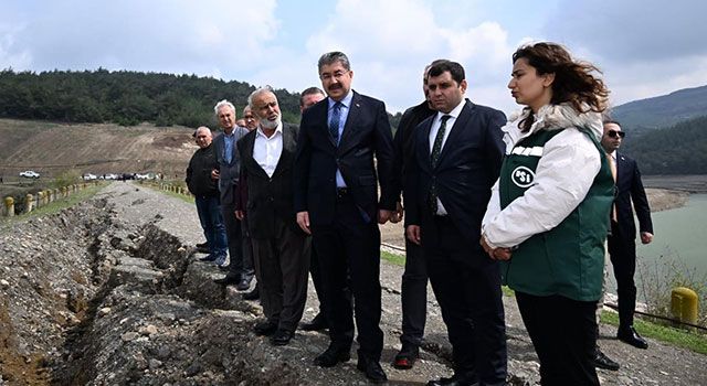 Vali Yılmaz, hasar gören baraj ve göleti inceledi