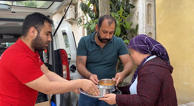 İhtiyaç Sahiplerine Sıcak Yemek Desteği