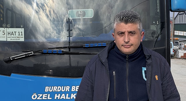 Burdur’da halk otobüsü şoförüne silah tehdidi kamerada