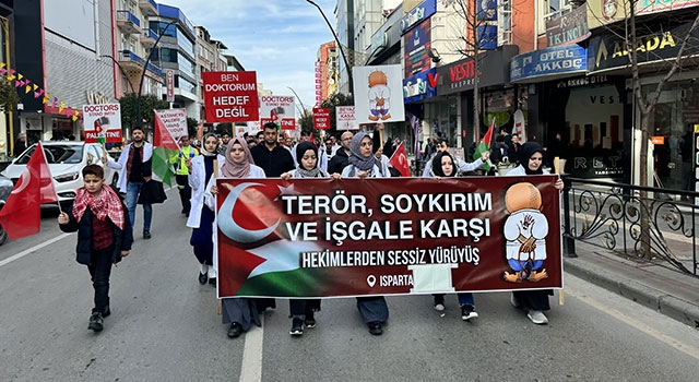 Isparta’da hekimler ve sağlık çalışanları Filistin için sessiz yürüyüş düzenledi