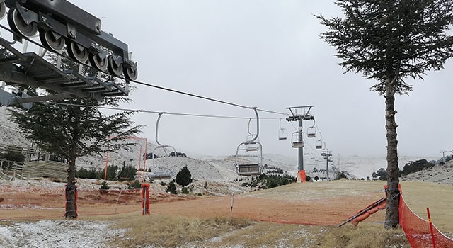 Yeterli kar yağmayan Davraz Kayak Merkezi’nde sezon açılamadı