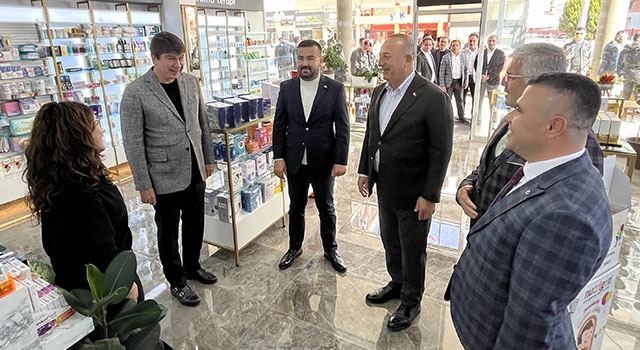 AK Parti Antalya Milletvekili Çavuşoğlu, Kumluca’da ziyaretlerde bulundu