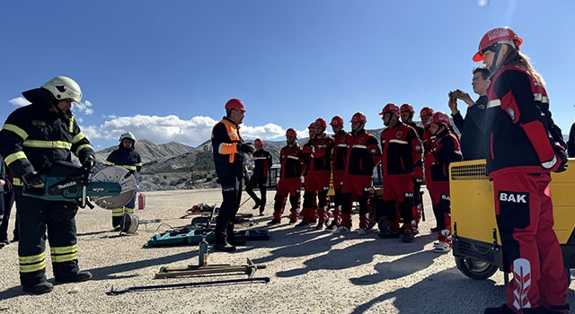 Burdur’da olası afetlere hazırlık için arama kurtarma ekibi ”BAK” kuruldu