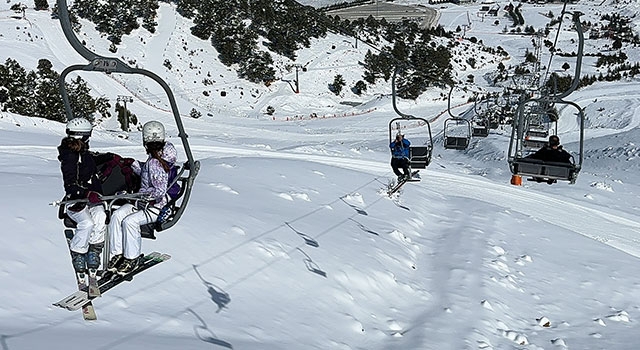 Isparta’daki Davraz Kayak Merkezi’nde sezon açıldı
