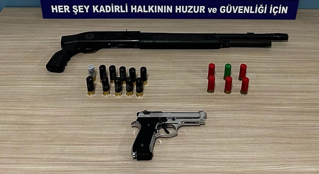 Kadirli’de asayiş uygulamalarında yakalanan 14 şüpheliden 3’ü tutuklandı