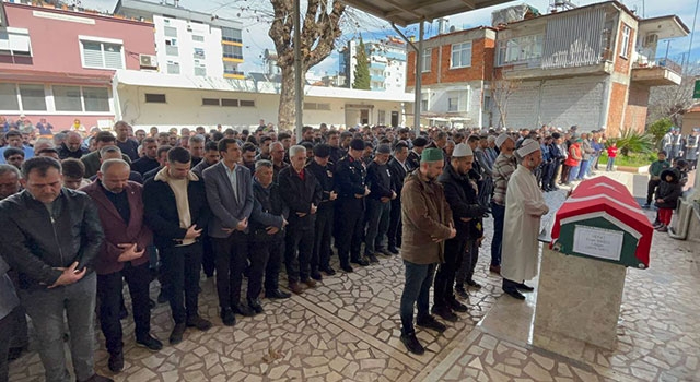 Trafik kazasında hayatını kaybeden teğmen, Antalya’da toprağa verildi