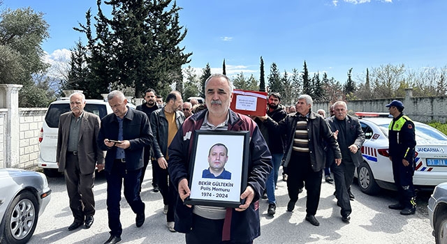 Antalya’da vefat eden polis memurunun cenazesi Hatay’da toprağa verildi