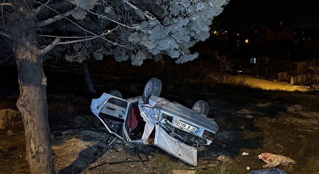 Burdur’da şarampole devrilen otomobildeki 3 kişi yaralandı