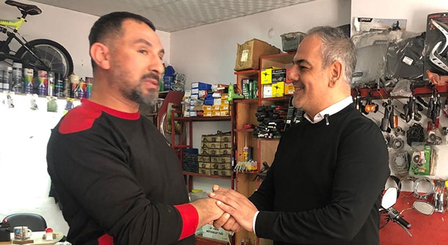 Cumhur İttifakı’nın Muratpaşa Belediye Başkan adayı Manavoğlu, seçim çalışmalarını sürdürüyor