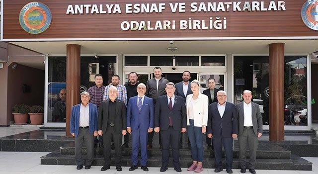 Muratpaşa Belediye Başkan adayı Manavoğlu, AESOB’u ziyaret etti