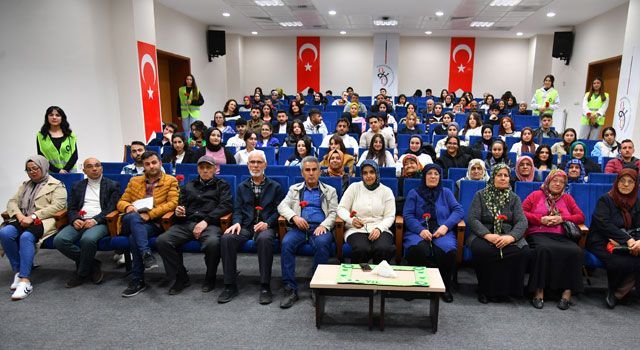 OKÜ’lü AHBAP’lılar, Yaşlılarla Bir Araya Geldi