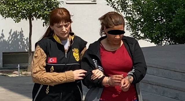 Adana’da aranan firari hükümlü mezarlıktaki araçtan hırsızlık yaparken yakalandı