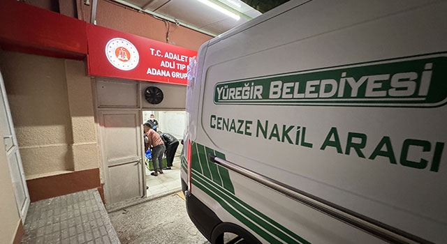 Adana’da elektrikli bisikletten düşen hamile kadın otobüsün altında kalarak öldü