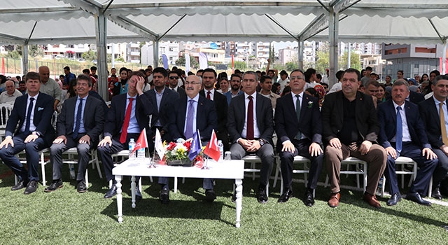 Adana’da, Gençlik ve Spor Bakanlığı açık saha tesislerinin toplu açılışı yapıldı