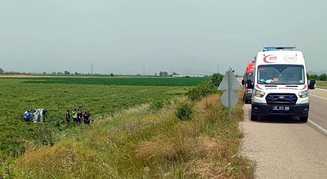 Adana’da şarampole devrilen otomobildeki 1 kişi öldü, 2 kişi yaralandı