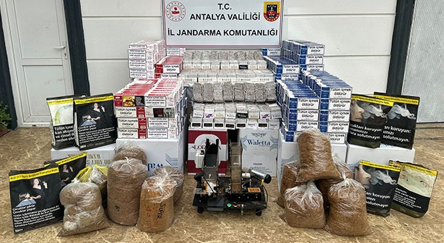 Antalya’da kaçak tütün operasyonunda 2 şüpheli yakalandı