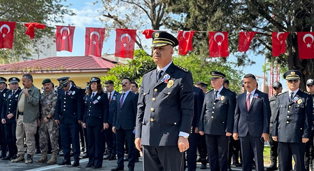 Deprem bölgesinde Türk Polis Teşkilatının kuruluşunun 179. yıl dönümü kutlandı