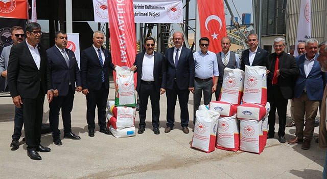 Hatay’da depremzede çiftçilere pamuk ve soya tohumu desteği