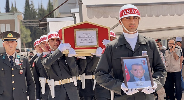 Hatay’da hayatını kaybeden Kıbrıs gazisinin cenazesi toprağa verildi