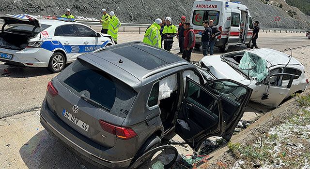 Isparta’da aynı noktadaki 2 ayrı trafik kazasında 10 kişi yaralandı