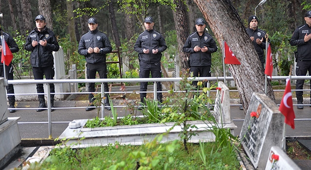 Kahramanmaraş ve Adıyaman’da arife günü şehitlikler ziyaret edildi