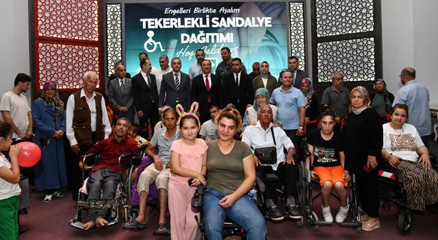Engelli Vatandaşlara Sandalye Dağıtımı Yapıldı