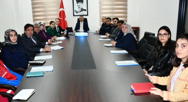 Kadirli'de Çocukların Geleceği Masaya Yatırıldı