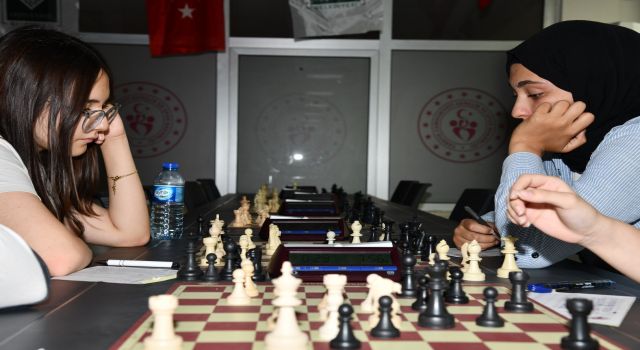 19 Mayıs Gençlik Haftası Satranç Turnuvası Sona Erdi